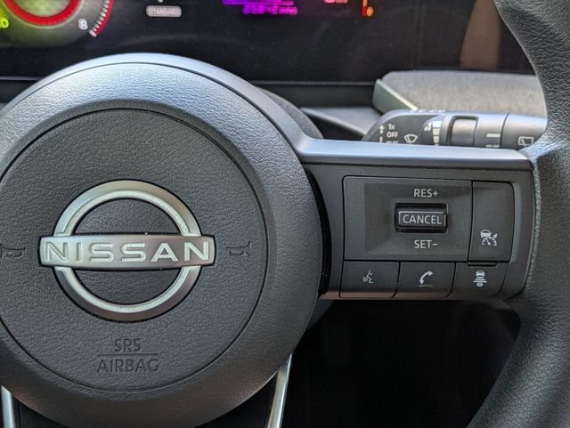 Used 2025 White Nissan SV image 19