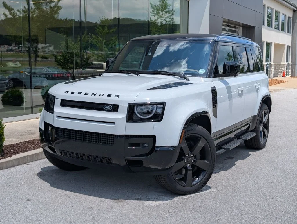 New 2026 Fuji White Land Rover X-Dynamic SE image 1