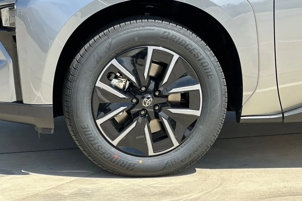 New 2026 Heavy Metal <sup>1</sup> Toyota  XLE image 24