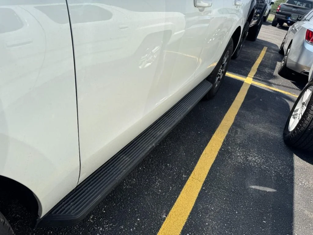 Used 2025 Oxford White Ford Active image 8