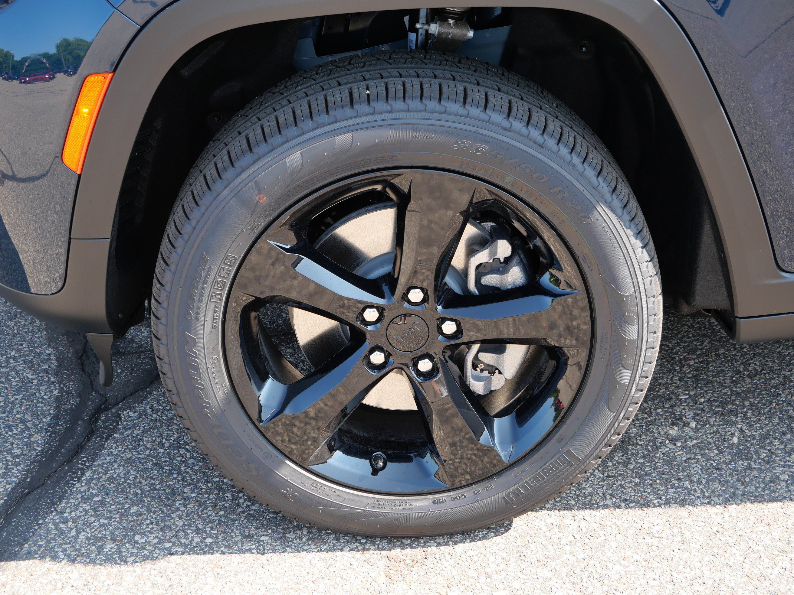New 2026 Fathom Blue Pearl-Coat Exterior Paint Jeep Limited image 6