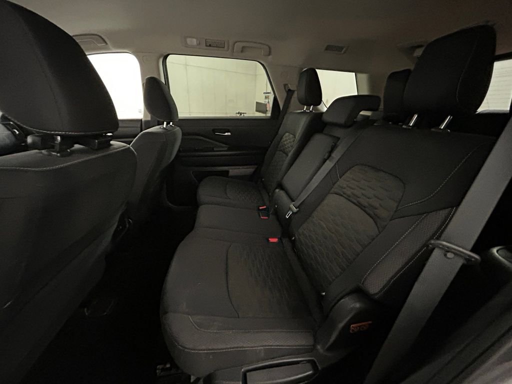 Used 2022 Gray Nissan S image 19
