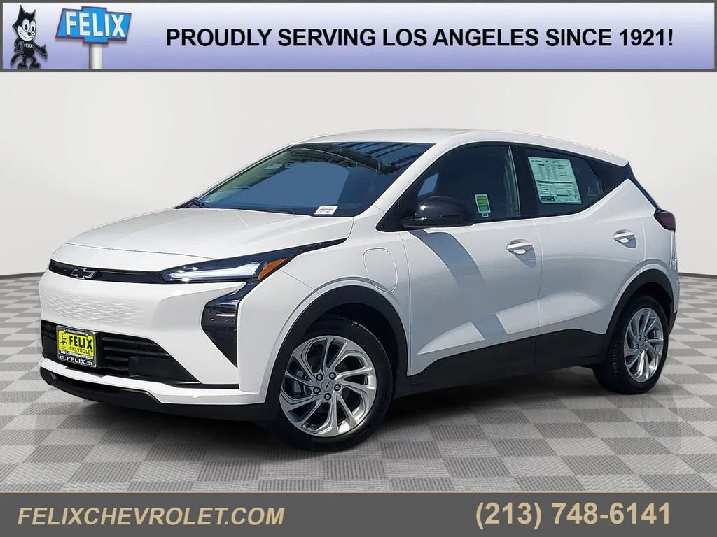 New 2027 Summit White Chevrolet LT image 1