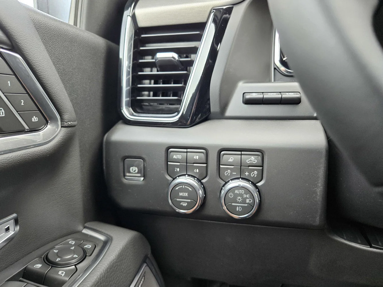 2026 GMC Sierra 1500 Denali - Photo 12