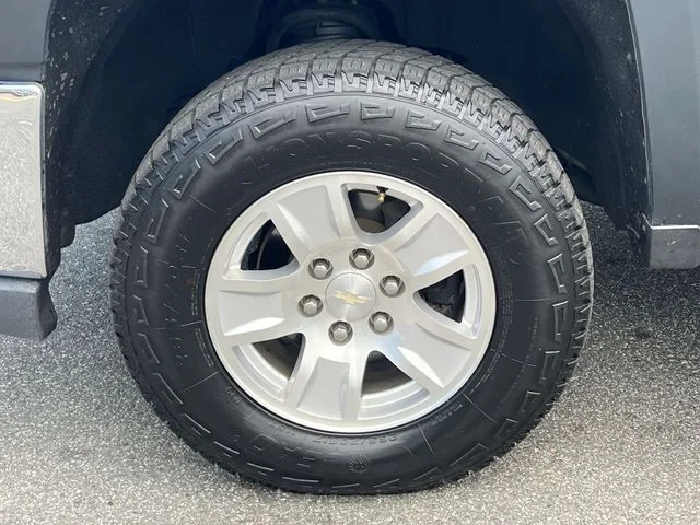 Used 2019 Gray Chevrolet LT image 35