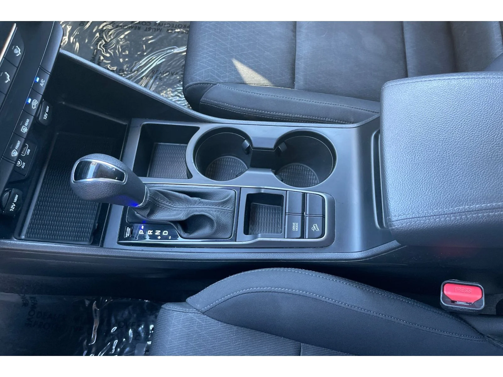 Used 2016 Ash Black Hyundai SE image 30