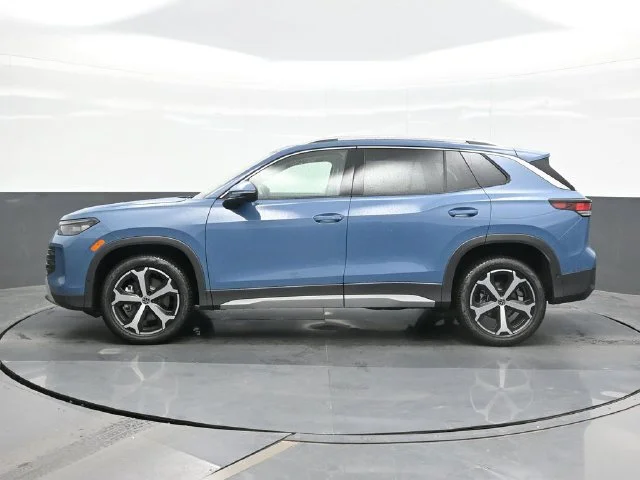 Certified Used 2026 Blue Volkswagen SE image 4