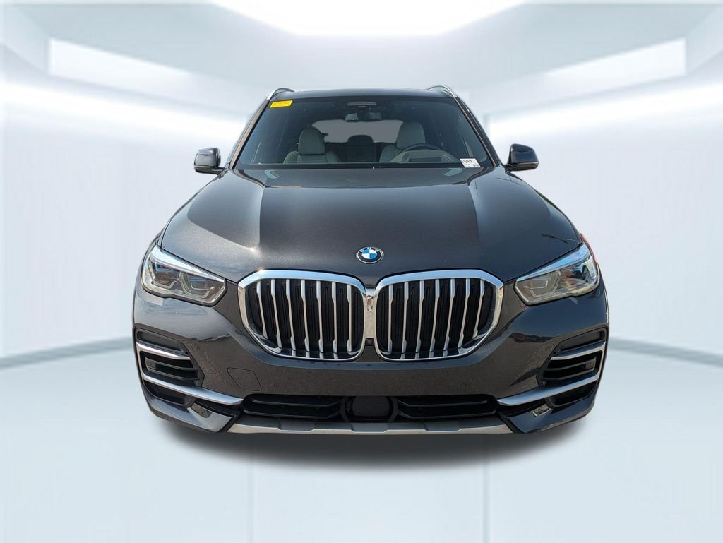 Used 2023 Gray BMW xDrive40i image 5