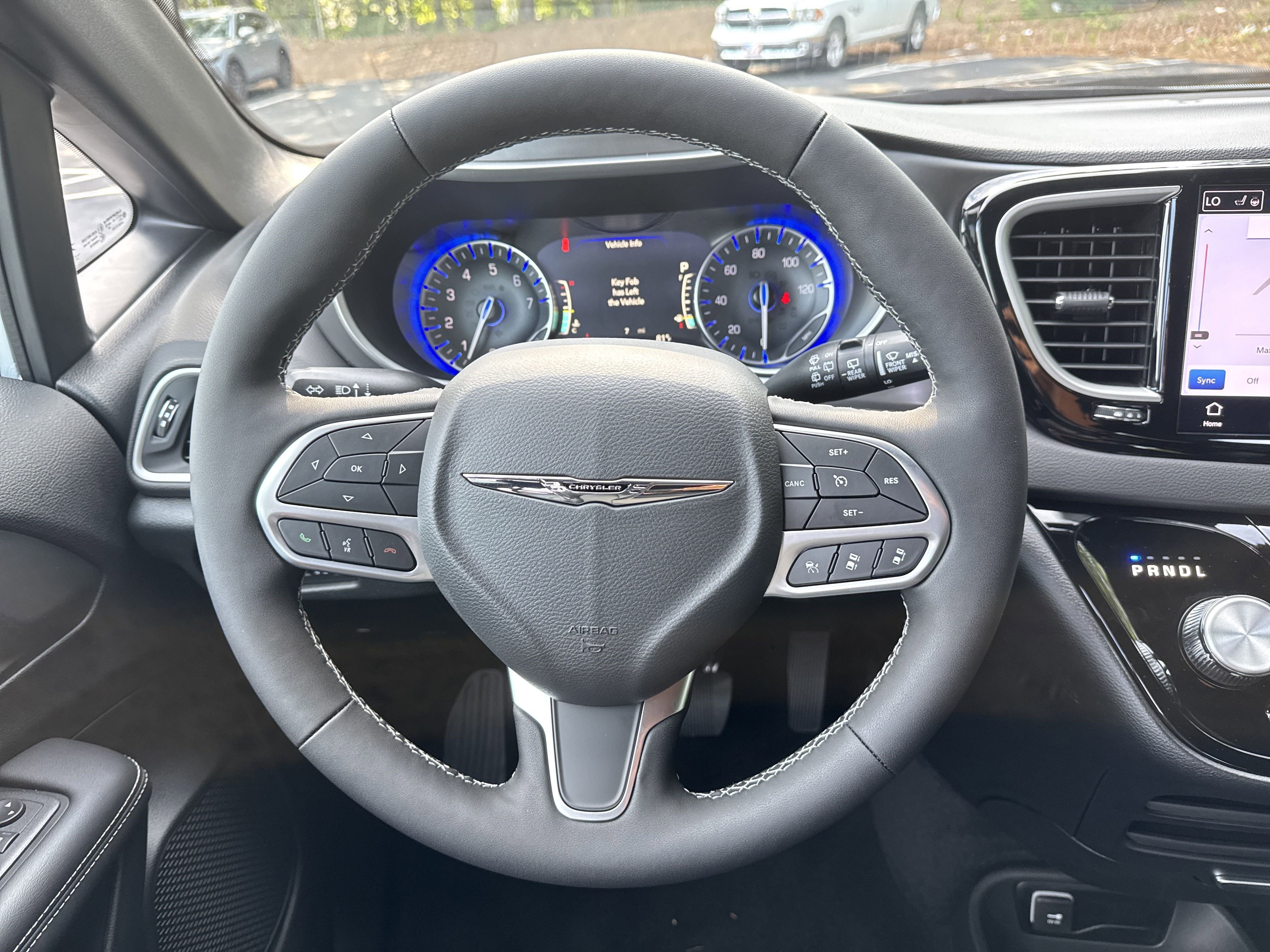 New 2025 Bright White Clearcoat Chrysler LX image 28