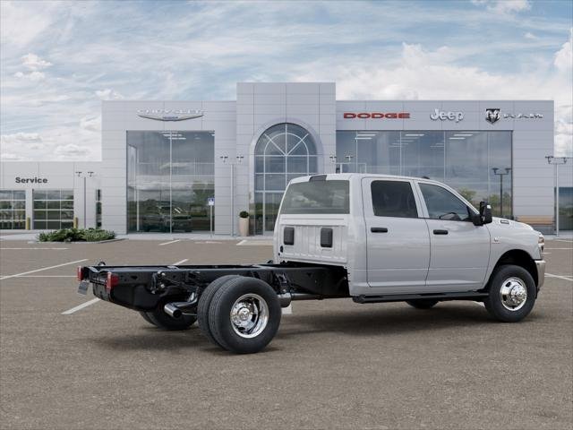 New 2026 Bright White Clear-Coat Exterior Paint RAM TRADESMAN Chassis Cab image 56