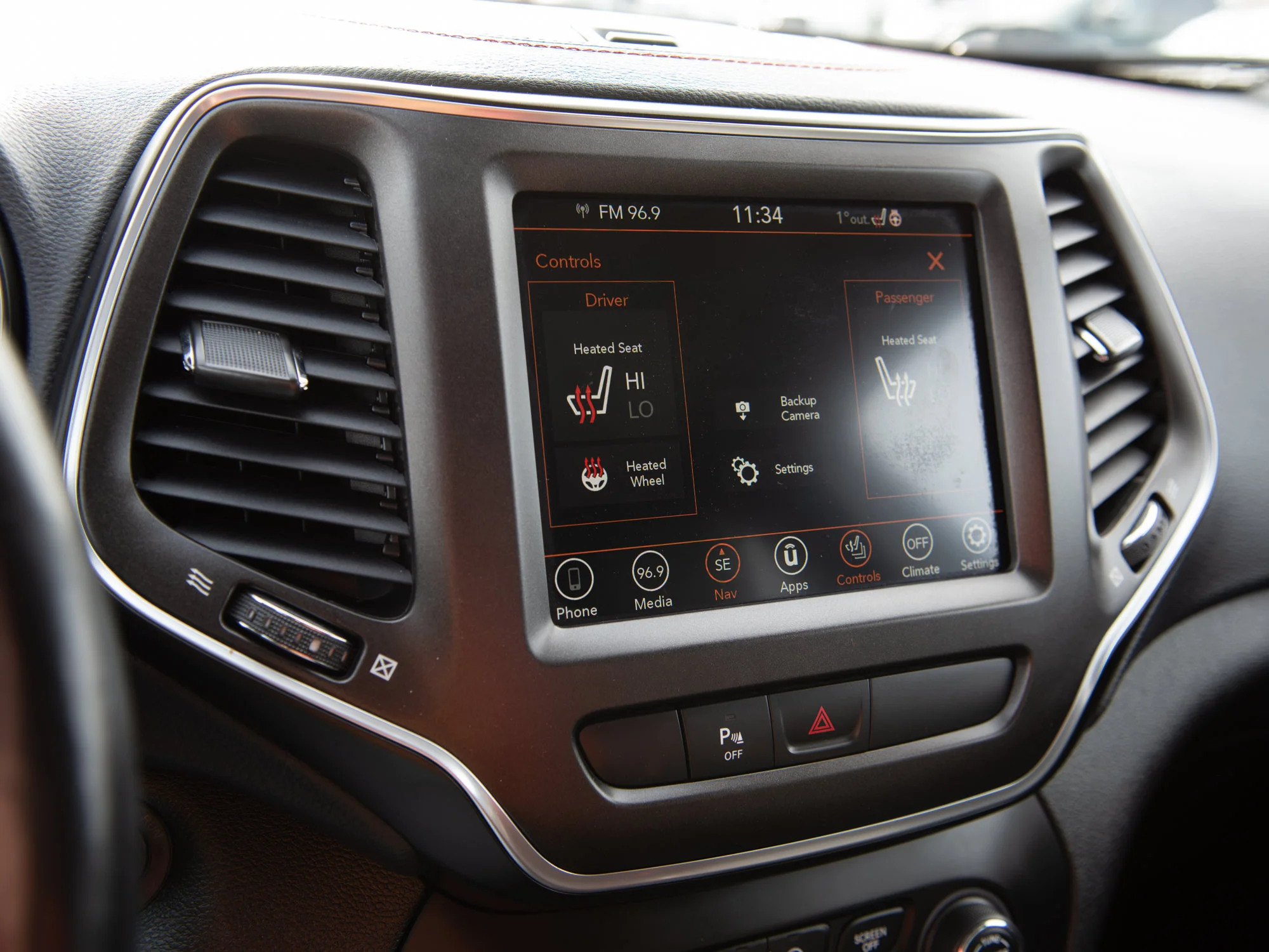 Used 2020 Silver Jeep Trailhawk* 4x4, Panoramic Roof, Trailer Tow Group, Remote Start image 21