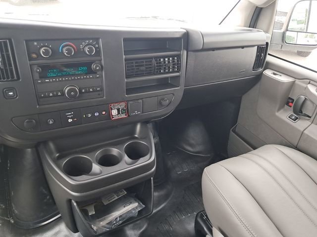 2025 Chevrolet Express Cargo Work Van - Photo 20