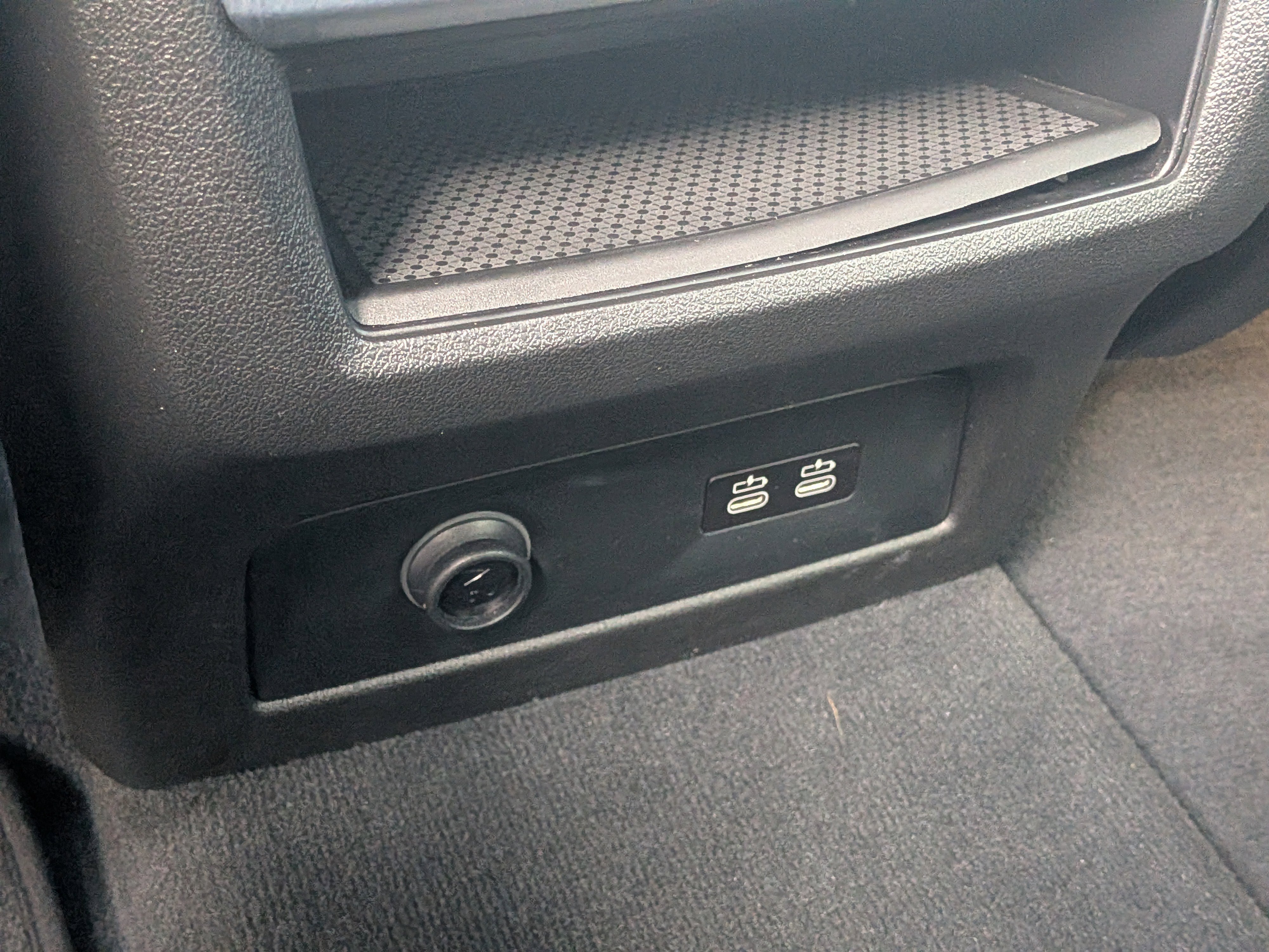 Used 2024 Skyscraper Gray Metallic BMW xDrive40i image 16