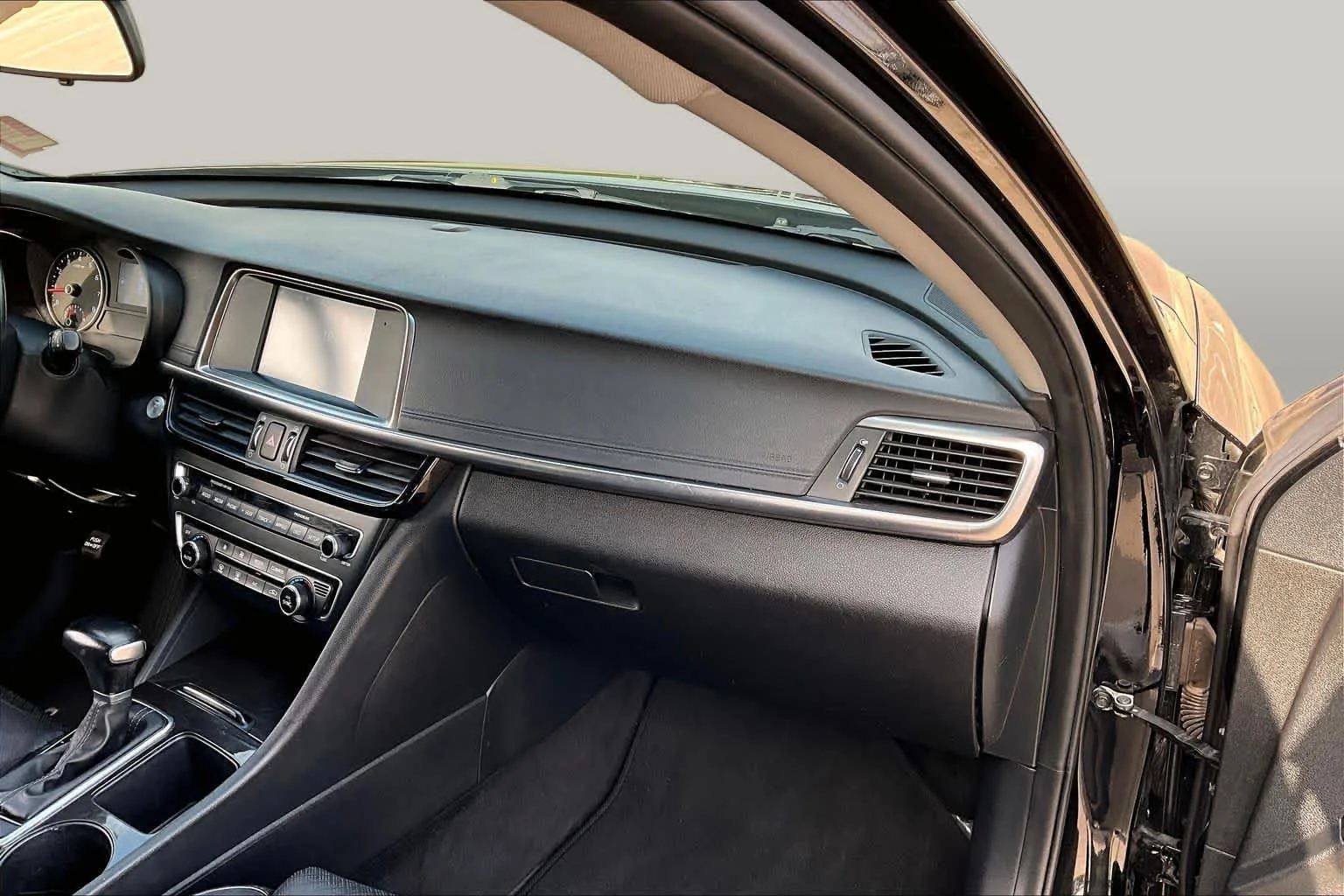Used 2018 Ebony Black Kia EX image 16