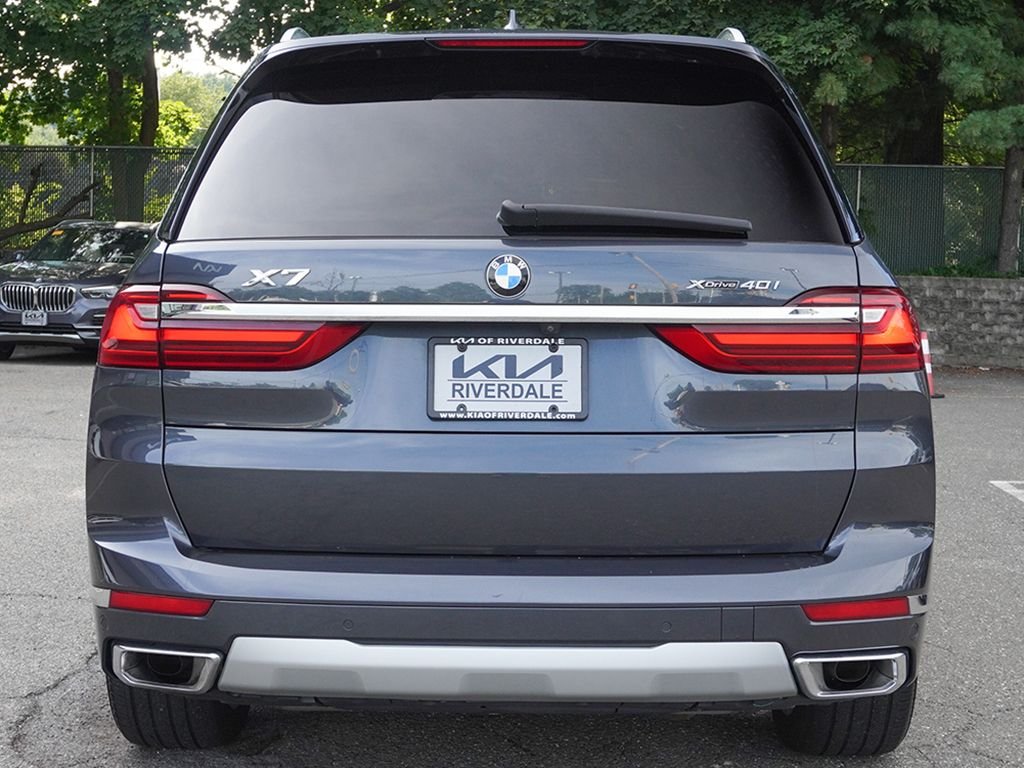 Used 2022 Gray BMW xDrive40i image 15