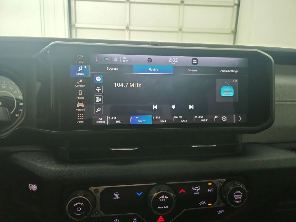 Certified Used 2025 Green Jeep Sport image 27