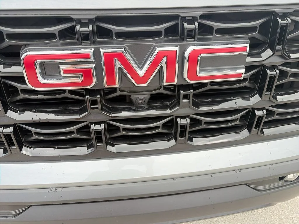 New 2026 Sterling Metallic GMC Elevation image 32