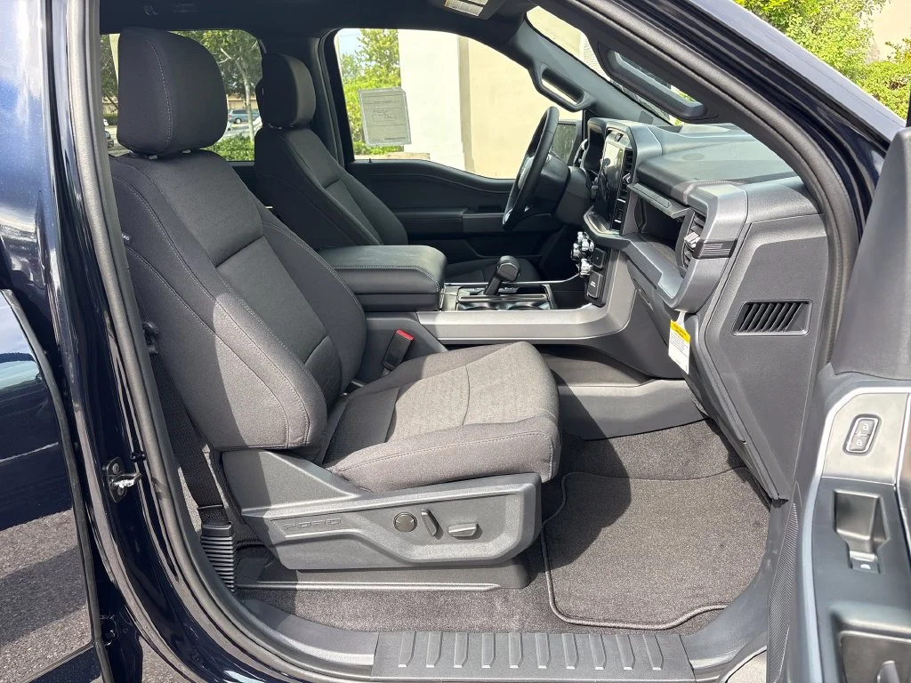 New 2026 Blue Ford XLT image 5
