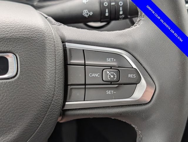 Used 2025 Blue Jeep Latitude image 20