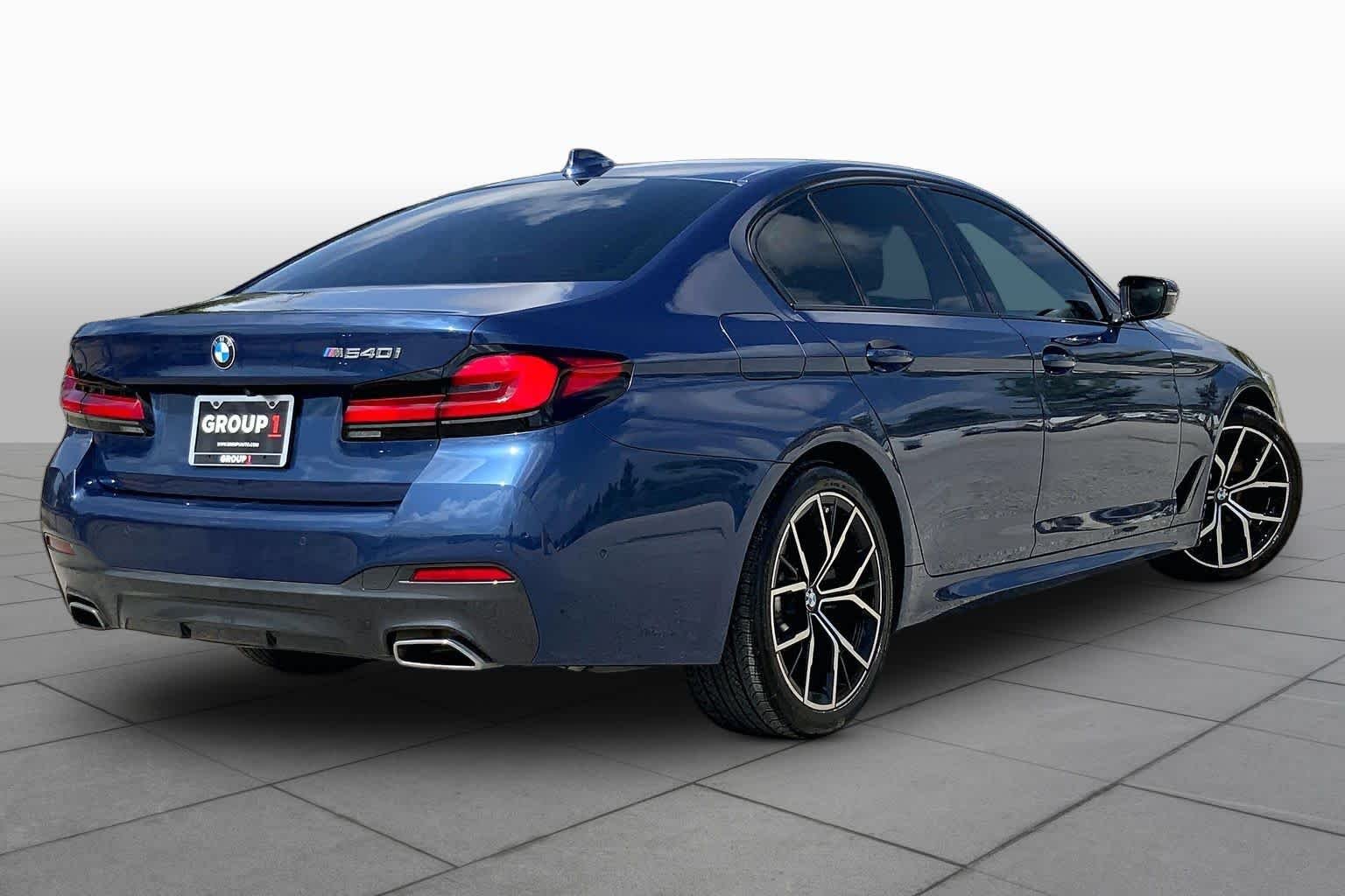 Used 2023 Phytonic Blue Metallic BMW 540i image 13