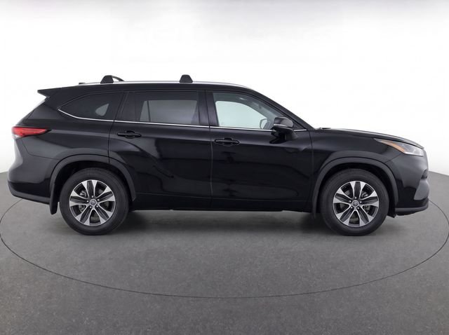Used 2024 Black Toyota XLE image 6