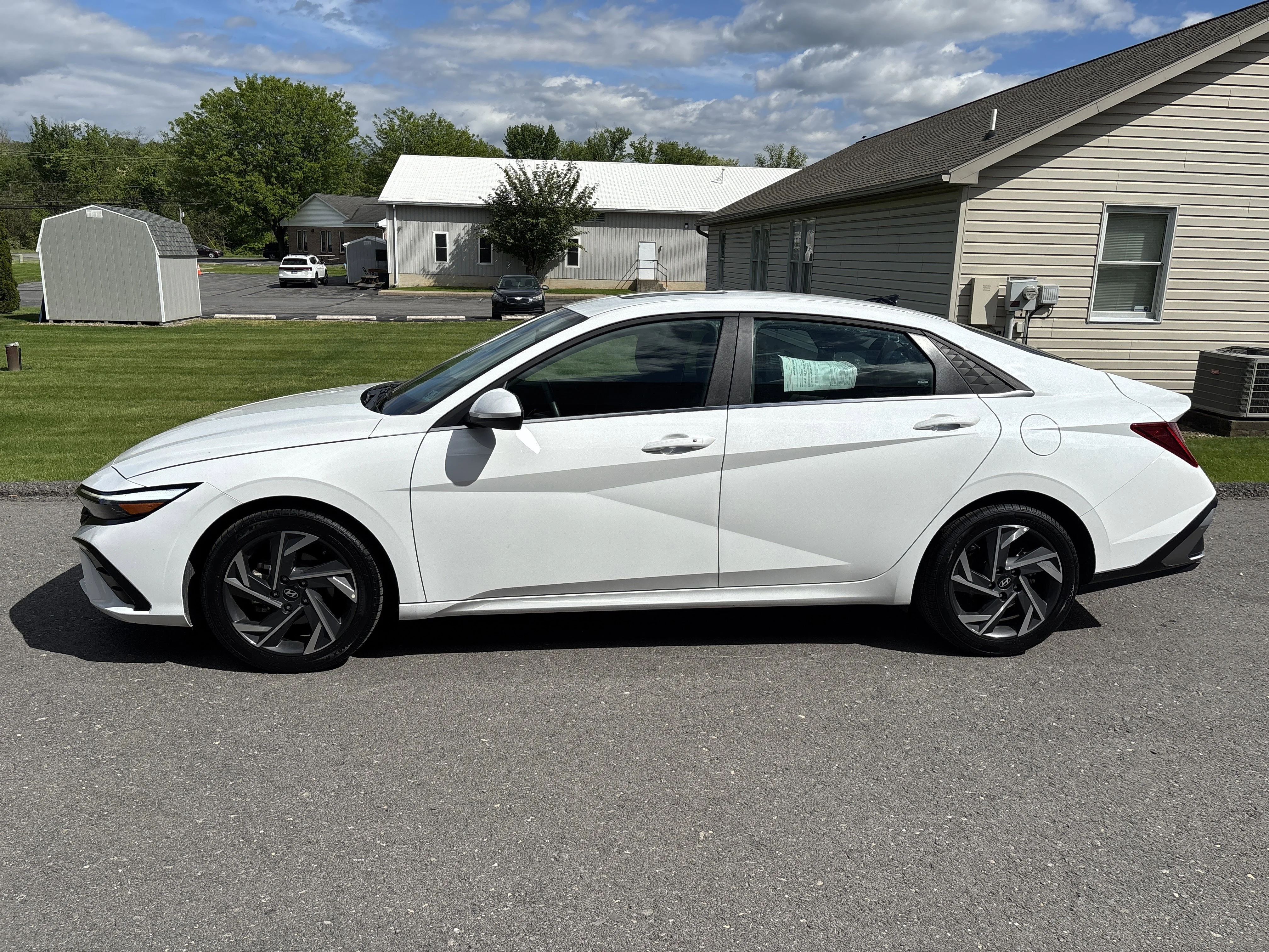 Used 2025 Serenity White Hyundai SEL Convenience image 7