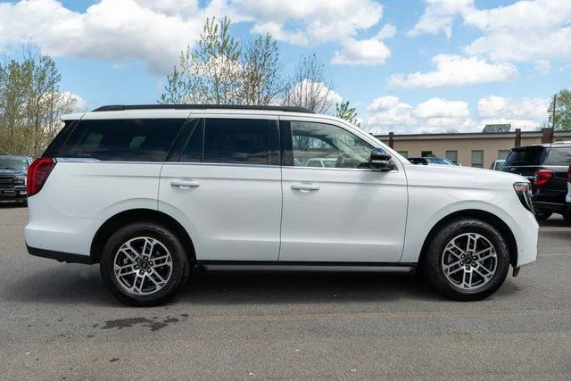 Used 2025 White Ford Active image 5