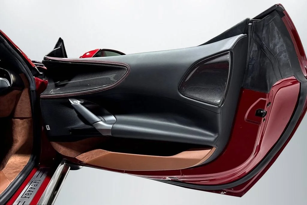 Used 2023 Rosso Mugello Ferrari  image 22