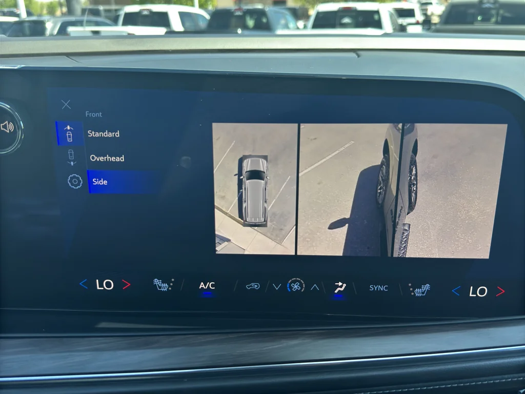 Used 2025 Gray Chevrolet Z71 image 36