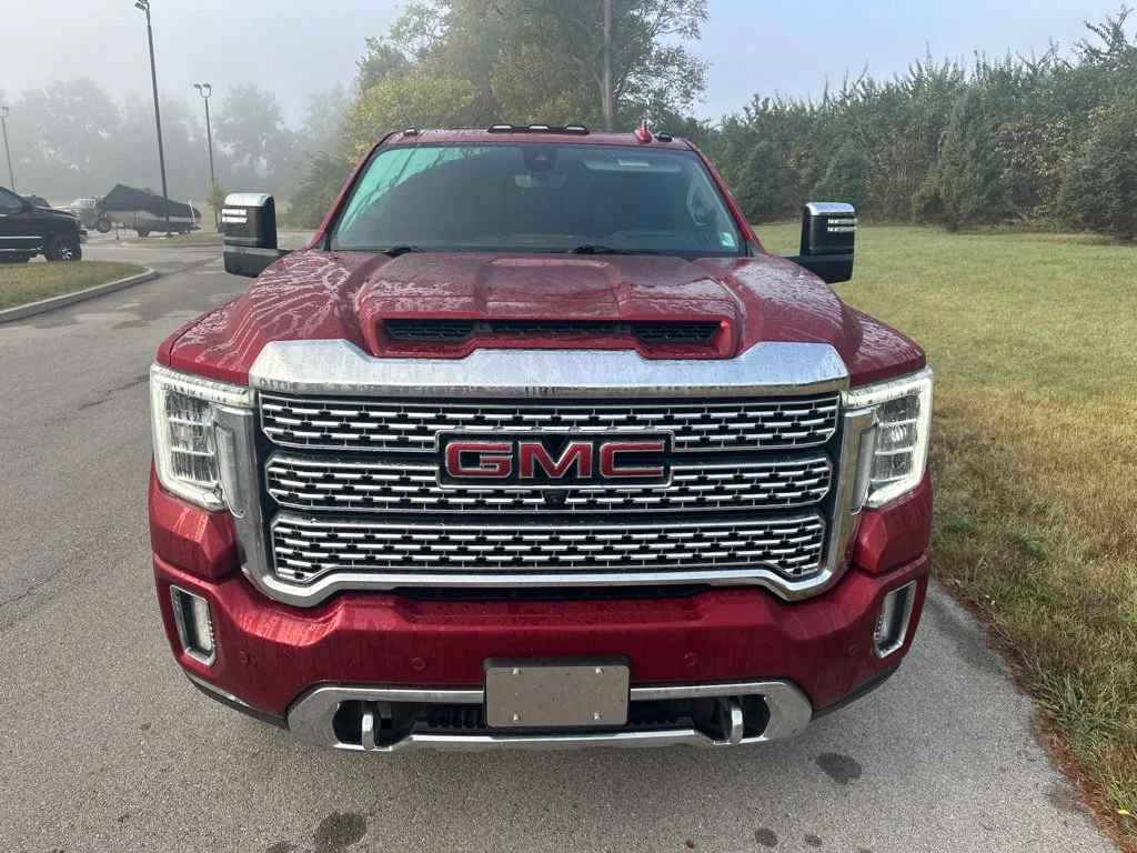 Used 2021 Cayenne Red GMC Denali image 8