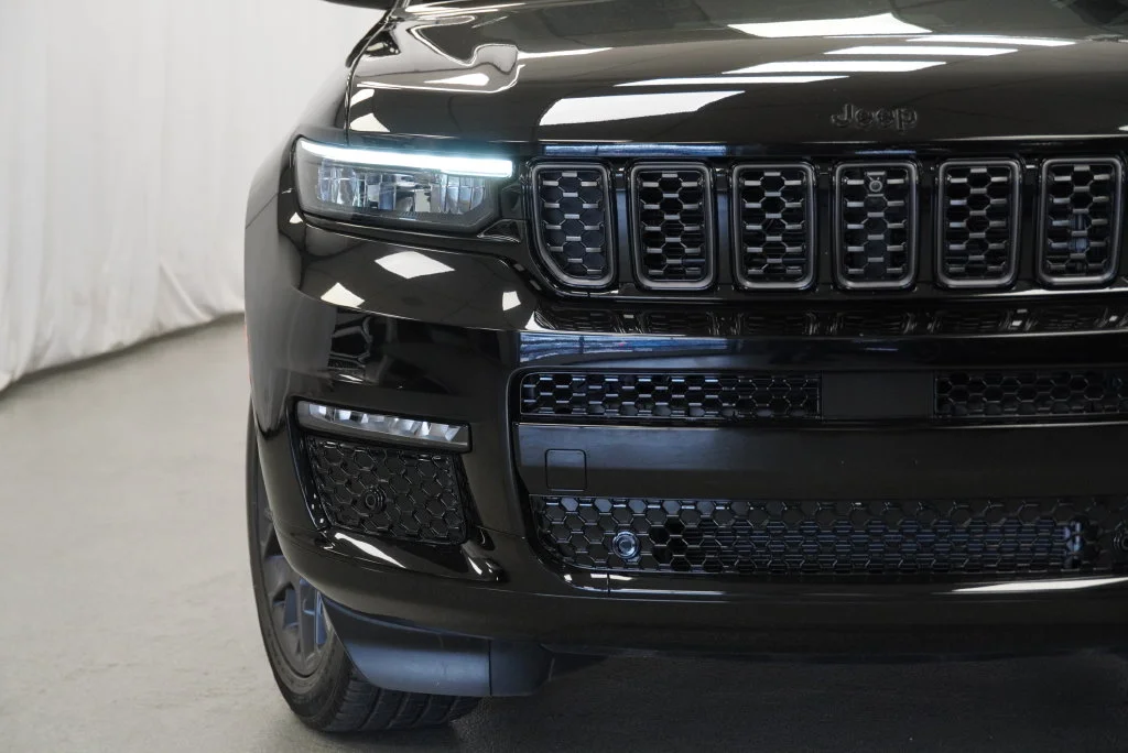 Certified Used 2025 Black Jeep Summit image 11