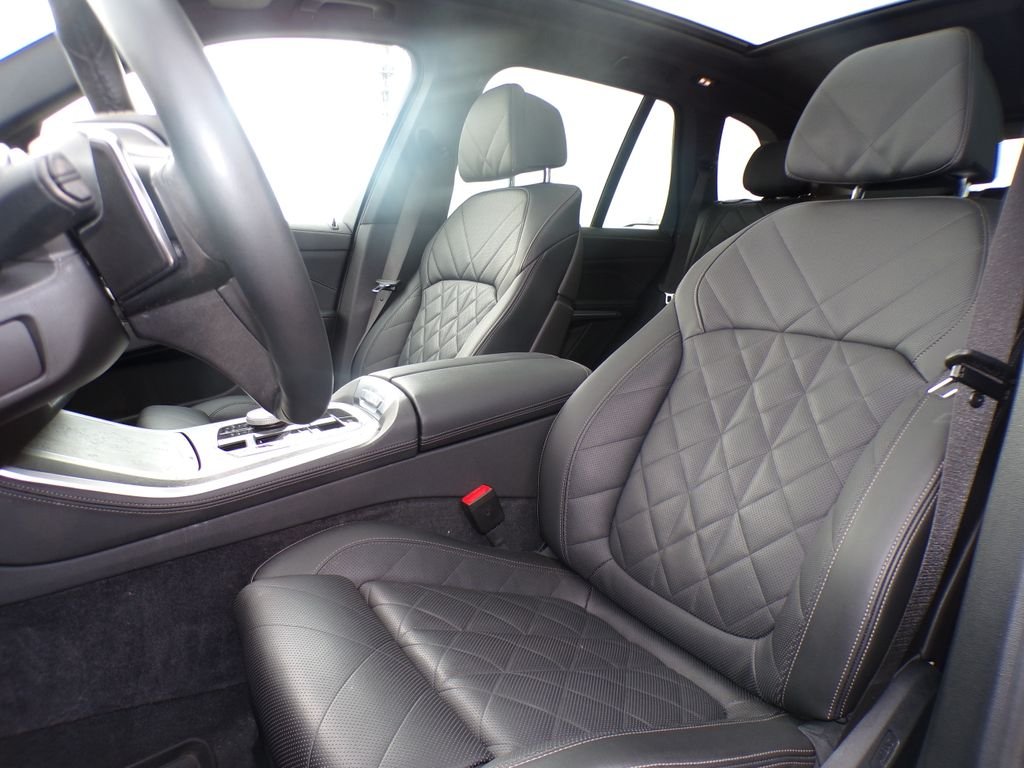 Certified Used 2024 Black Sapphire Metallic BMW xDrive40i image 13