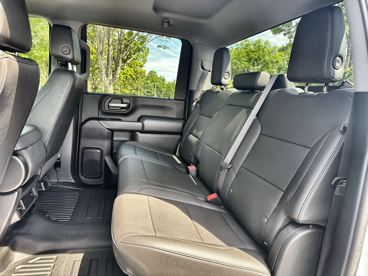 Used 2024 Summit White GMC Pro DRW image 20