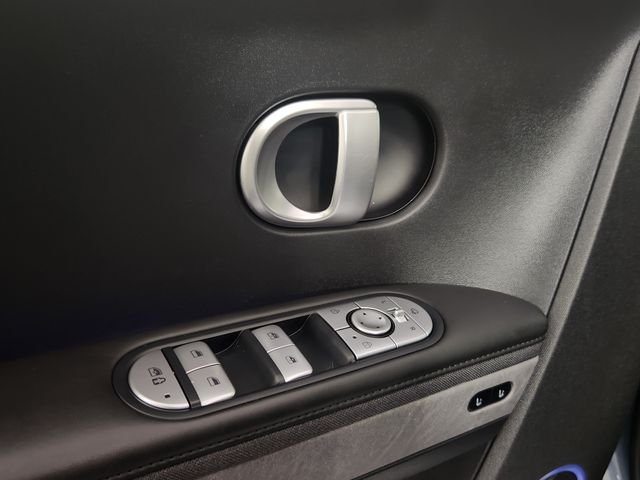 2024 Hyundai IONIQ 5 Limited - Photo 10