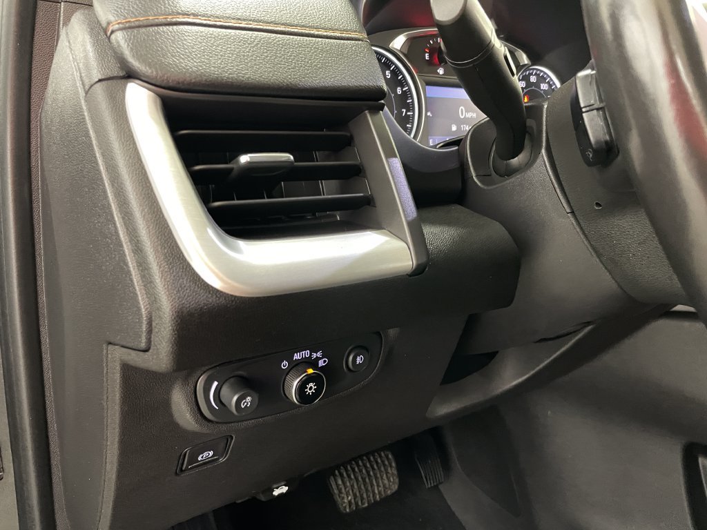 Used 2021 GRAPHITE GRAY METALLIC GMC SLT image 26
