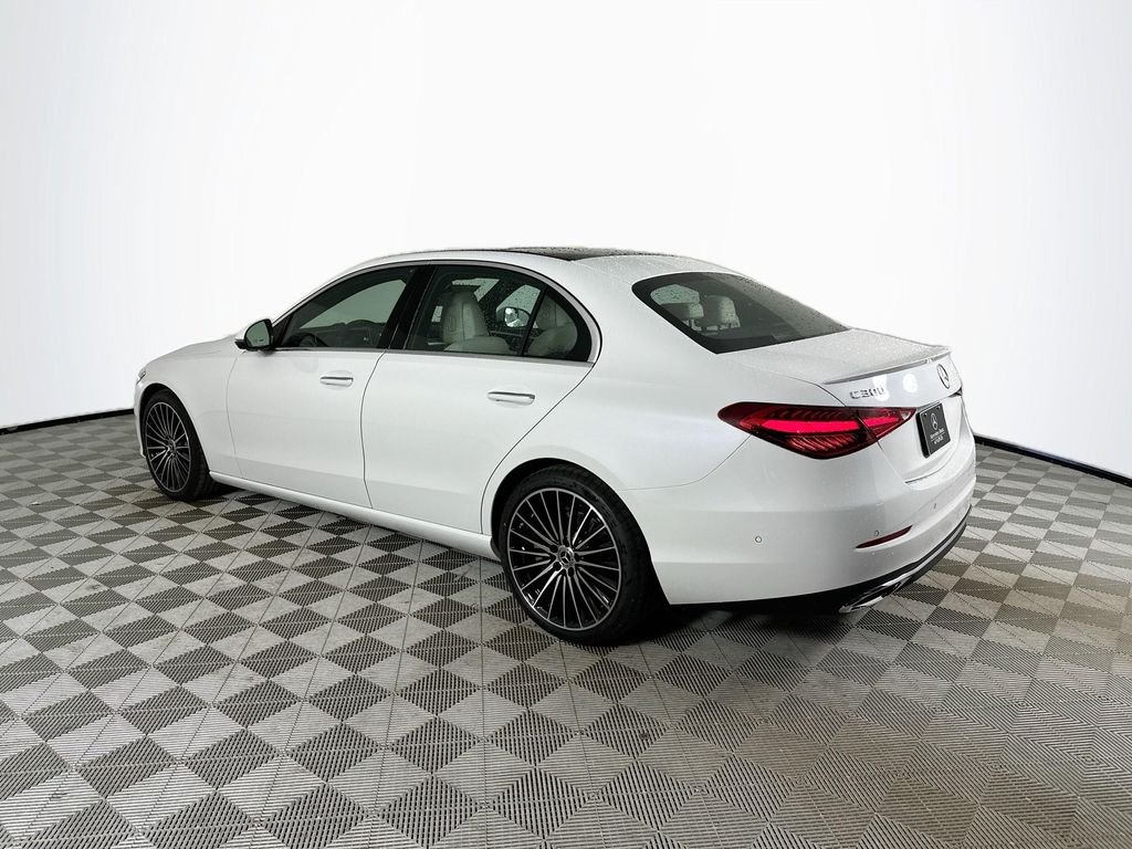 New 2026 MANUFAKTUR Moonlight White Metallic Mercedes-Benz C 300 image 5