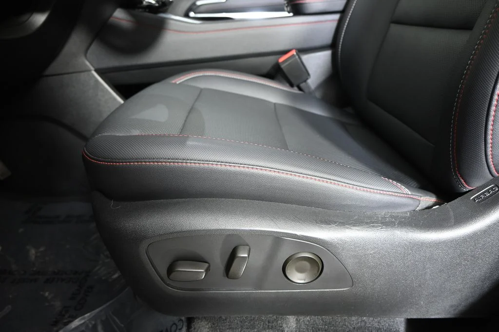 Used 2024 Red Chevrolet Z71 image 22