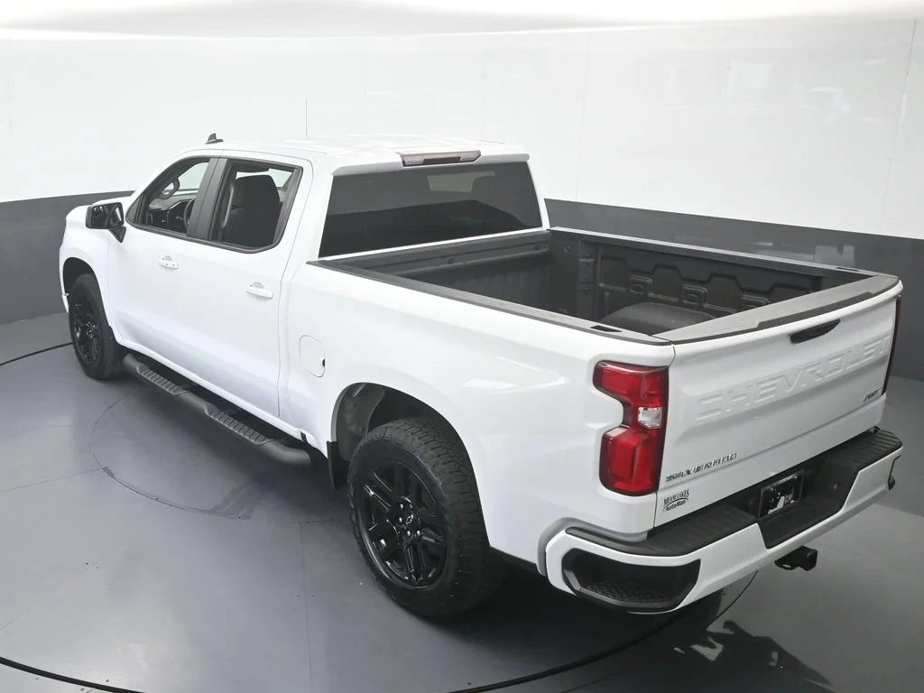 Used 2026 Summit White Chevrolet RST image 45