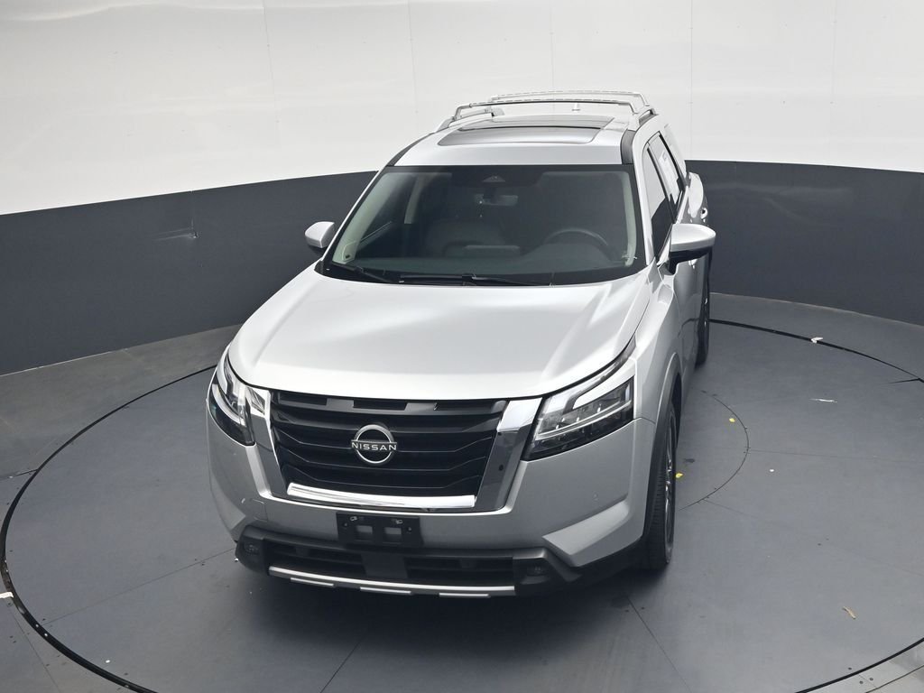 Used 2023 Silver Nissan SL image 20