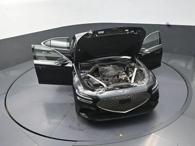 Used 2025 Black Genesis 2.5T image 40