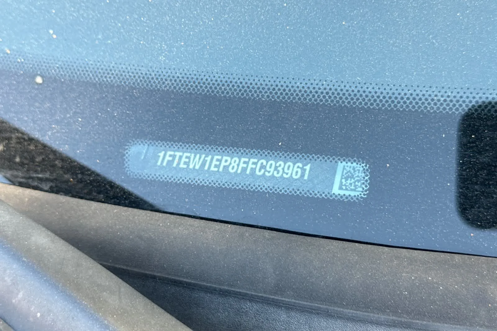 Used 2015 Blue Jeans Metallic Ford XLT image 10