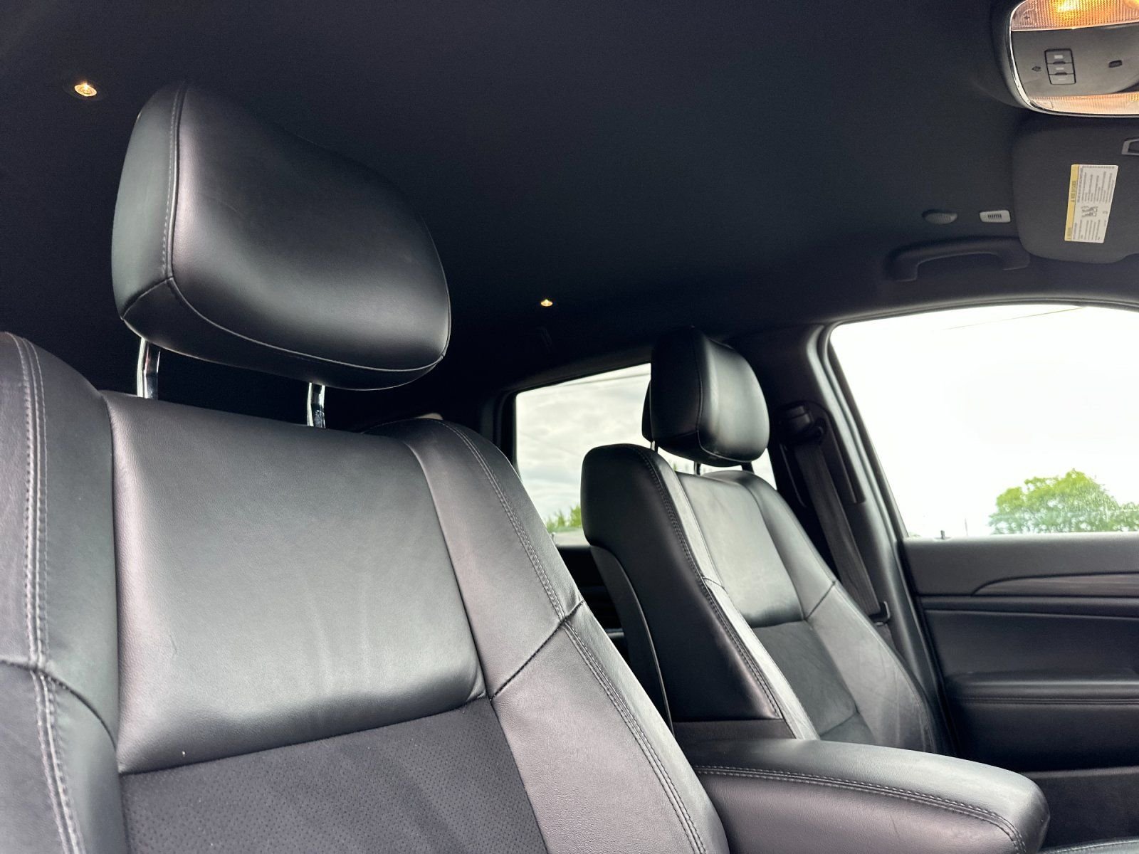 Used 2022 White Jeep Laredo X image 16