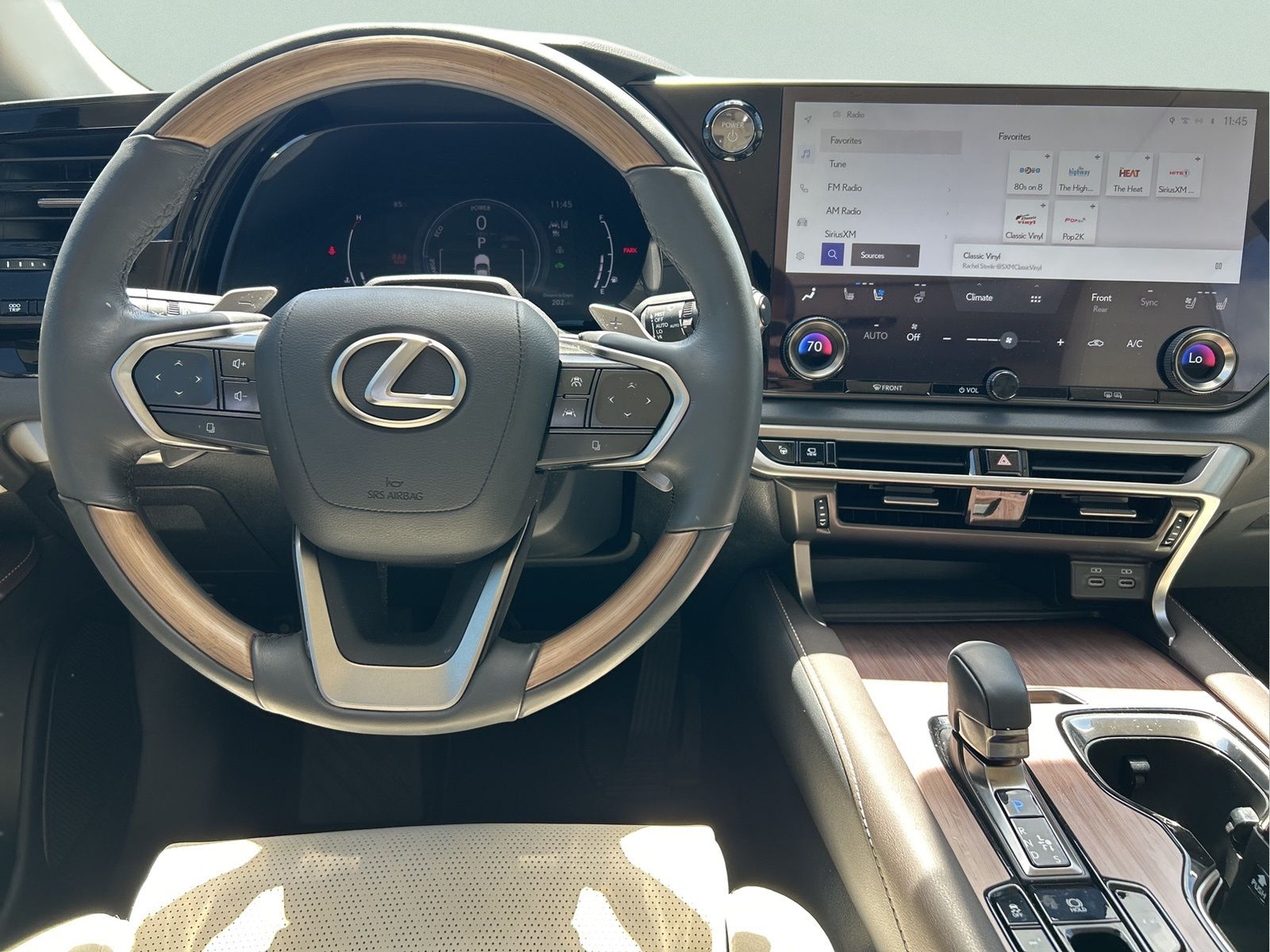 Used 2023  Lexus 350h Luxury image 23