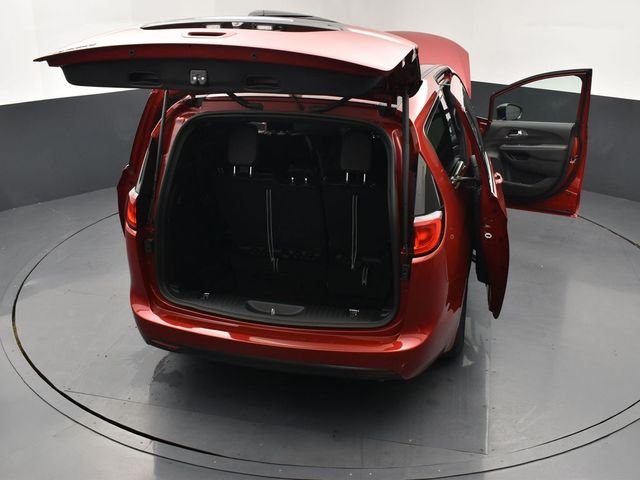 New 2026 Red Hot Pearl-Coat Exterior Paint Chrysler LX image 29