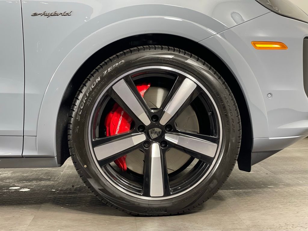 2025 Porsche Cayenne Coup Turbo E-Hybrid - Photo 11
