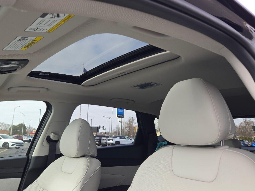 New 2025 Black Hyundai SEL Convenience AWD image 26