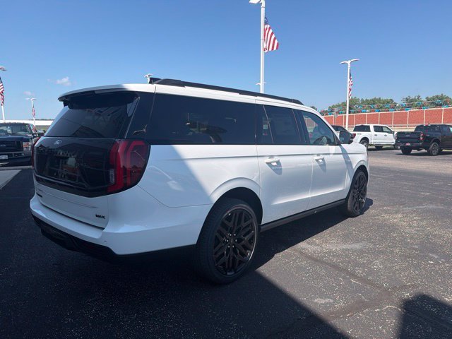 New 2027 Star White Metallic Tri-Coat Ford Platinum image 30