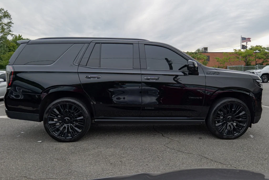 Used 2025 Black Chevrolet High Country image 8