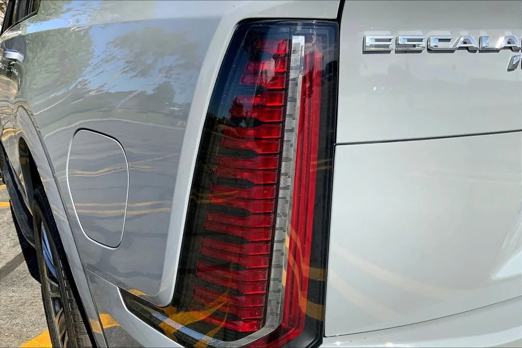 2026 Cadillac Escalade IQL Luxury - Photo 15