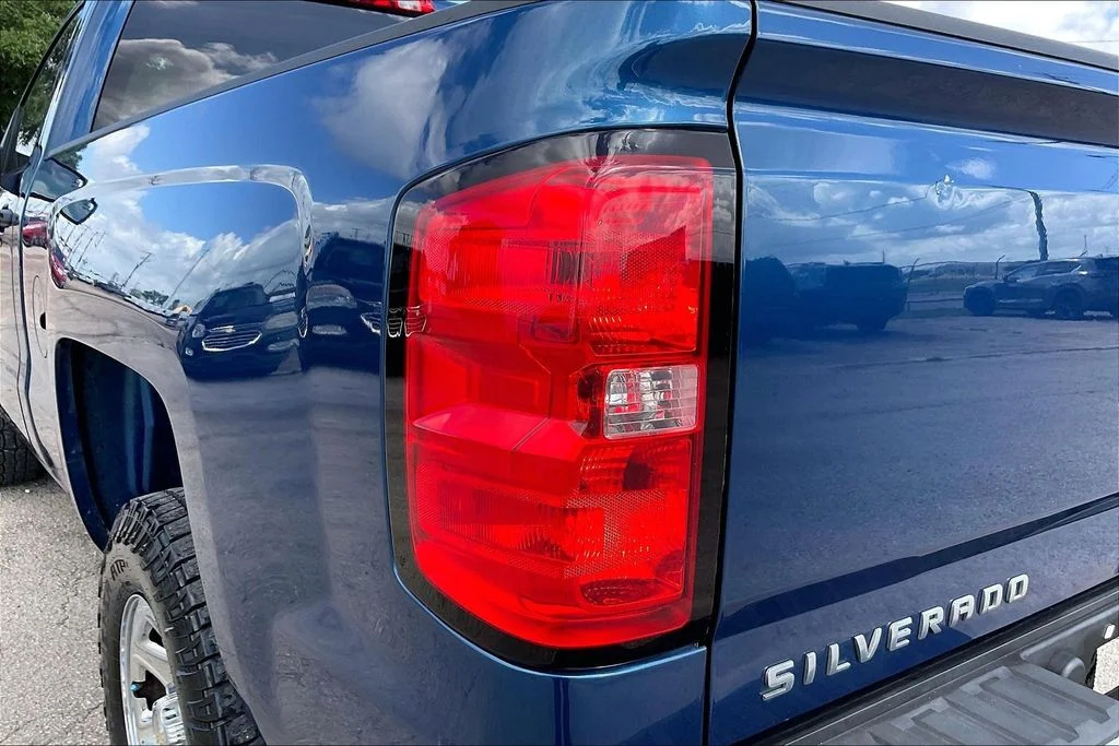 Used 2016 Blue Chevrolet LS image 17